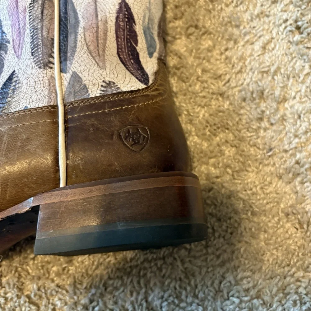 ARIAT Fonda Tuscan Taupe / Watercolor Square Toe Boots Women's 7.5B